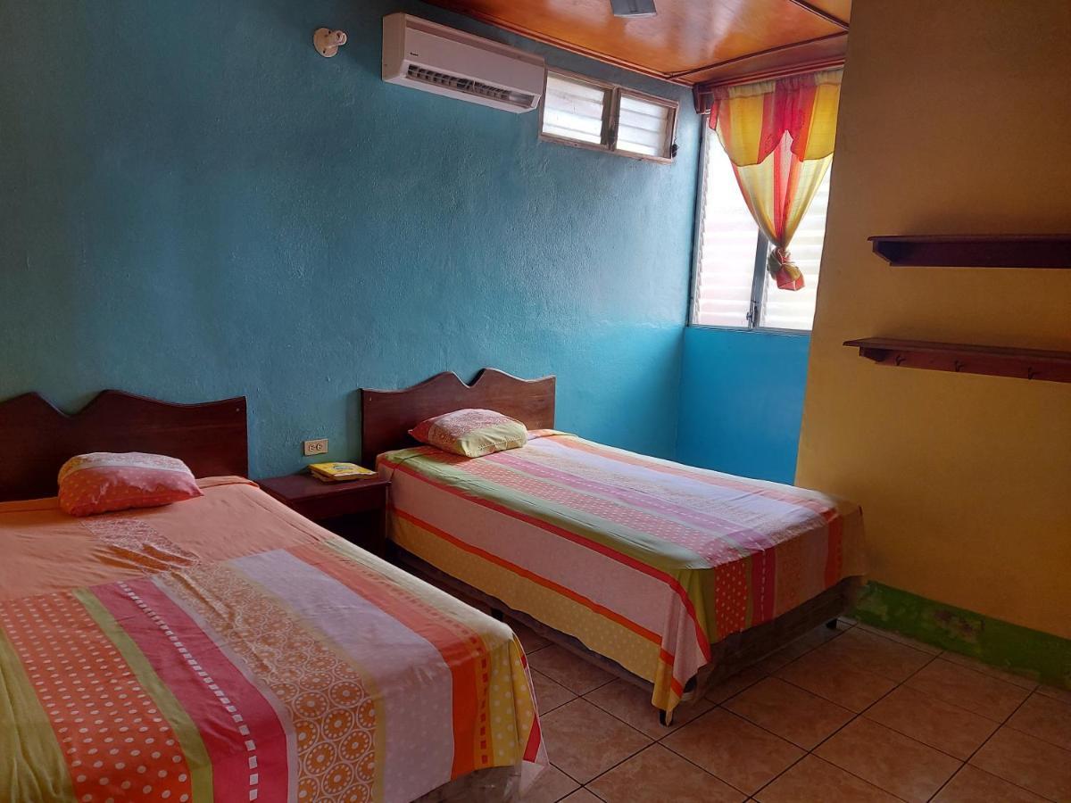 Hotel Posada Tayazal ฟลอเรส ภายนอก รูปภาพ