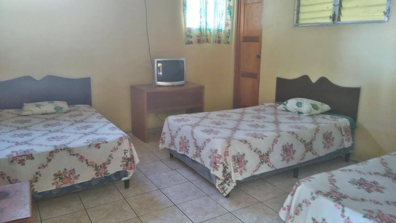 Hotel Posada Tayazal ฟลอเรส ภายนอก รูปภาพ